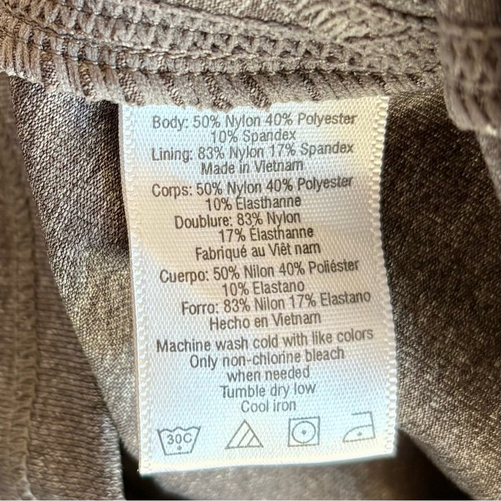 ALO Yoga Mesh Tank in Gray - Picture 6 of 6